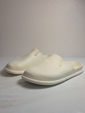 URBAN OUTFITTERS MOLDED EVA CLOGS MULES WHITE MENS 11 COMFORTABLE